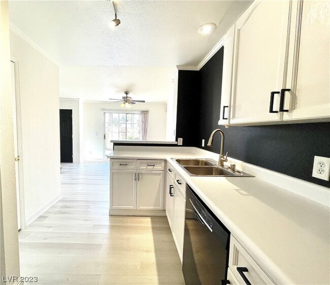 Building Photo - 8011 Delbonita Ave