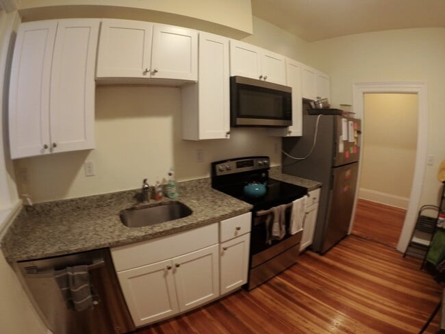 Foto del edificio - 1410 Beacon St
