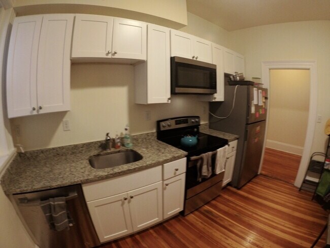 Building Photo - 1410 Beacon St