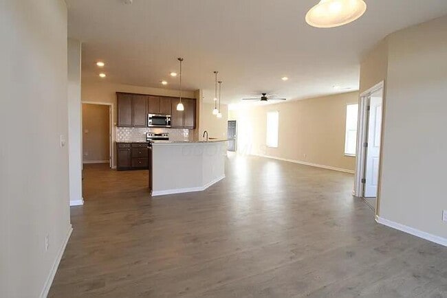 Building Photo - 409 Halton Dr