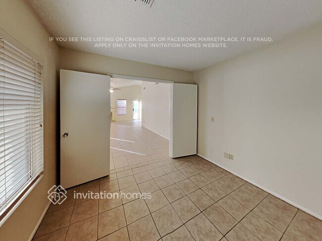 Foto del edificio - 10851 W Ruth Ave