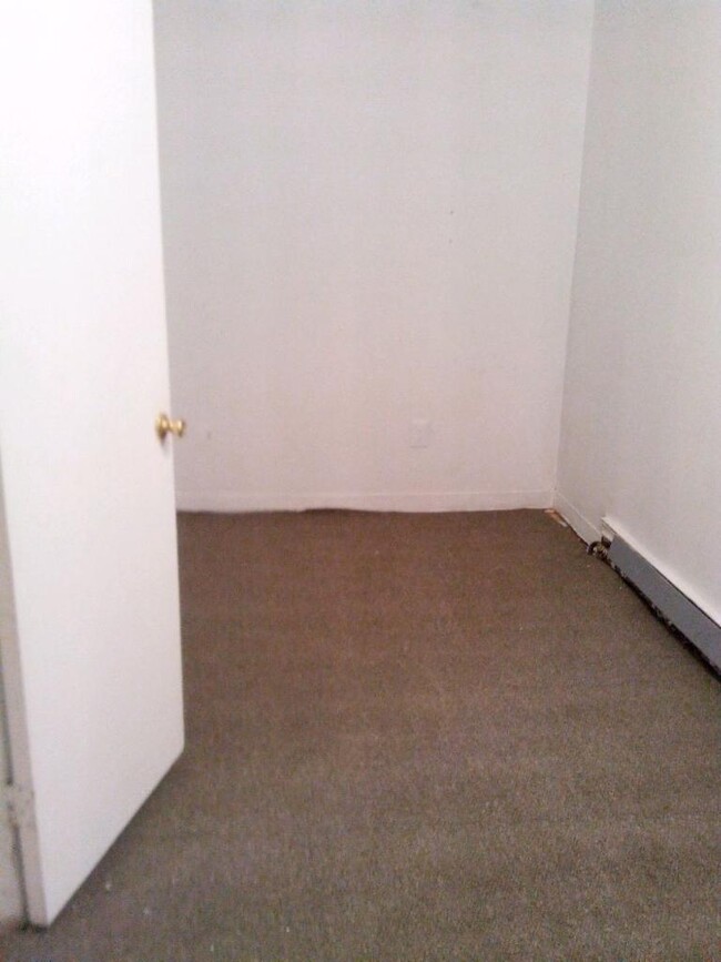 2nd room - 305 Watson Ave