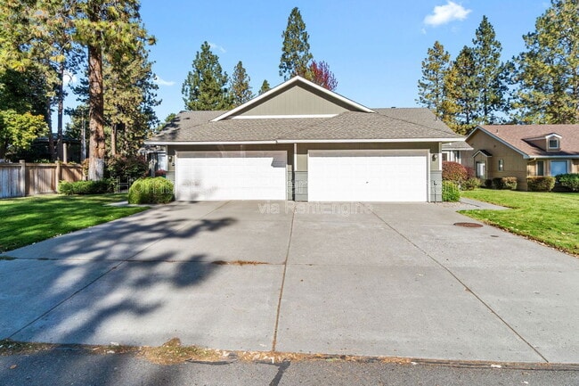 Foto del edificio - 1605 E 33rd Ave