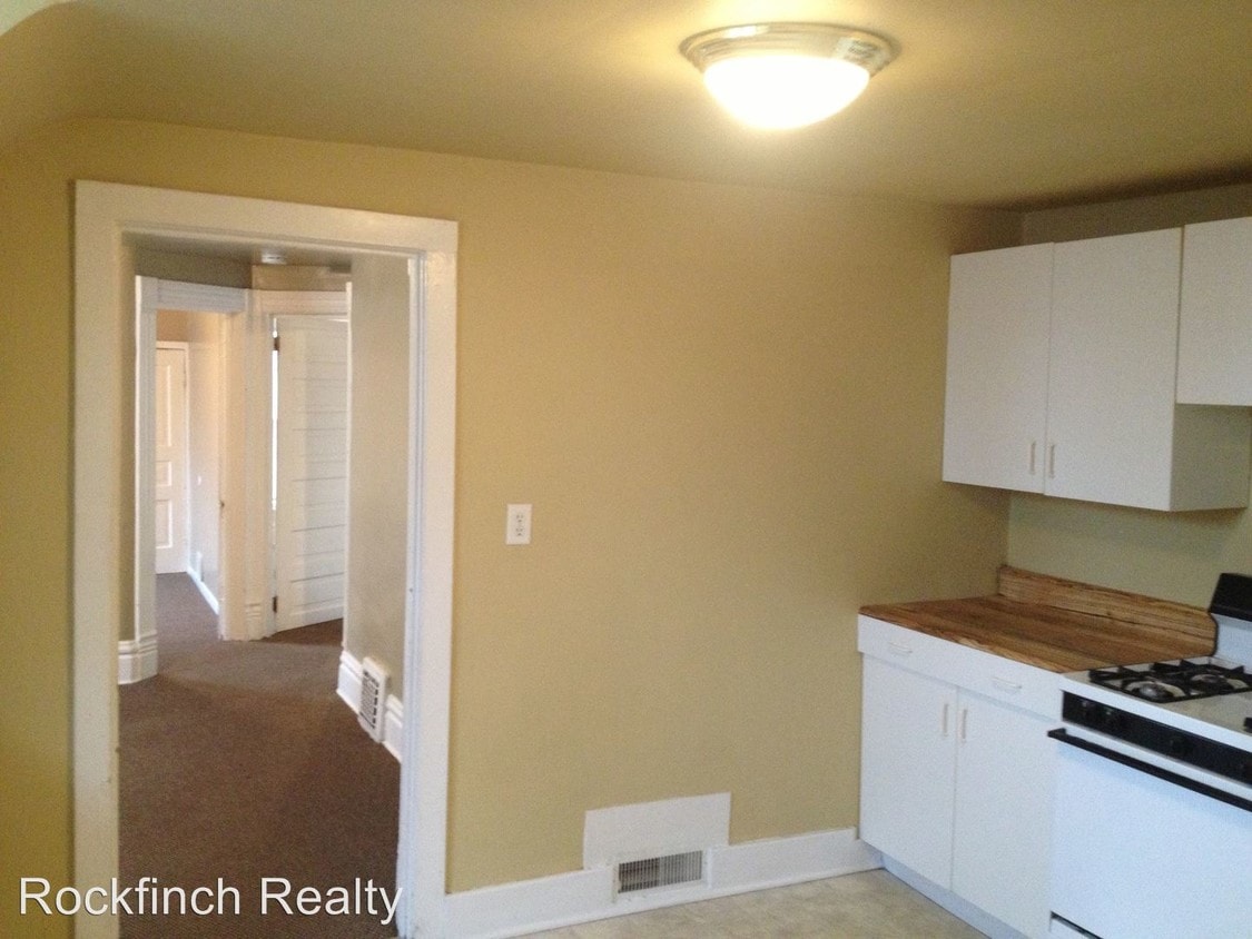 839 Alpine Ave NW, Grand Rapids, MI 49504 Condo for Rent in Grand