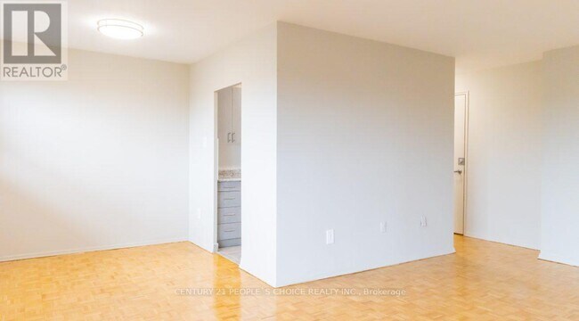 Photo du bâtiment - 1051 Seneca Ave