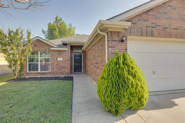 Building Photo - 4001 Rochester Dr