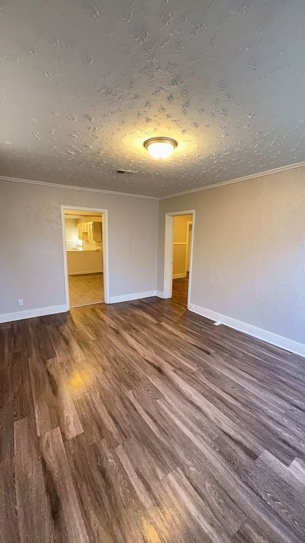 Building Photo - Newly Renovated Home In North Memphis - 1/2 OFF The First Month's Rent