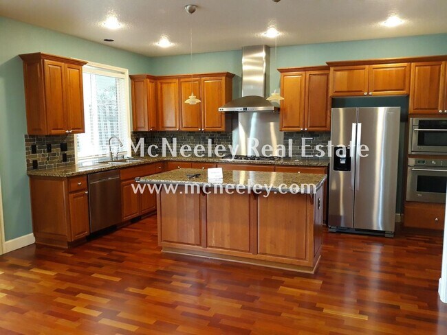 Building Photo - 4 br, 3 bath House - 13629 NW Stonebridge Dr