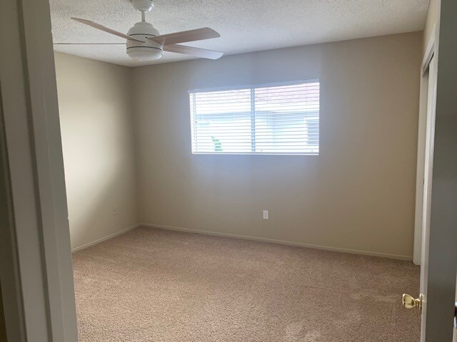 3rd bedroom - 2404 Curtis Ave