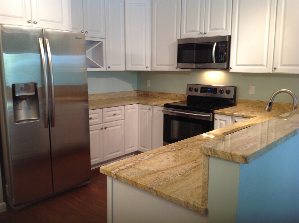 Foto principal - 6563 Chasewood Dr
