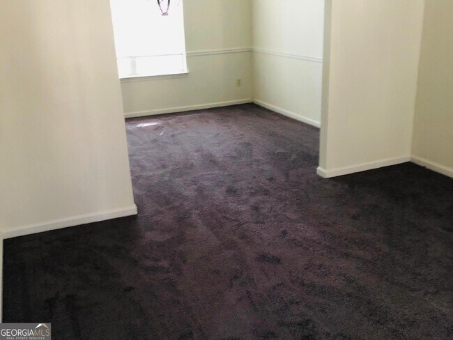 Foto del edificio - 6135 Crooked Creek Dr.