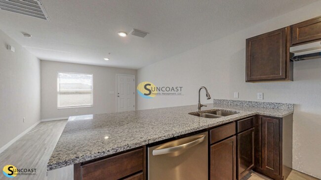 Foto del edificio - Move-in Ready! Gorgeous 1 Bed End Unit Apt...