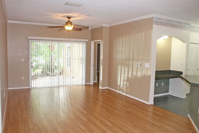 Foto del edificio - 520 Florida Club Blvd