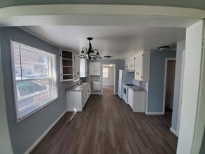 Building Photo - 504 8th Ave
