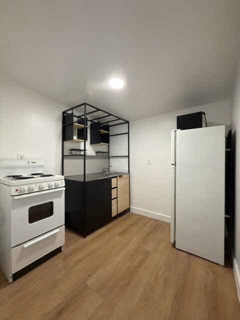 Foto del edificio - 135 N Florence St