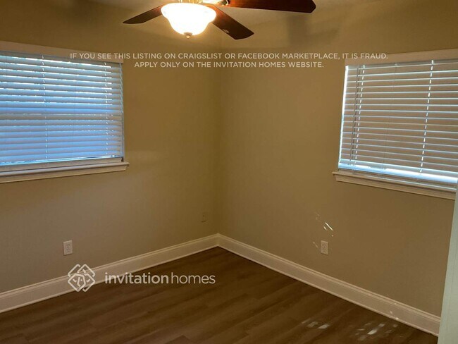 Foto del edificio - 777 Forest Glen Ct