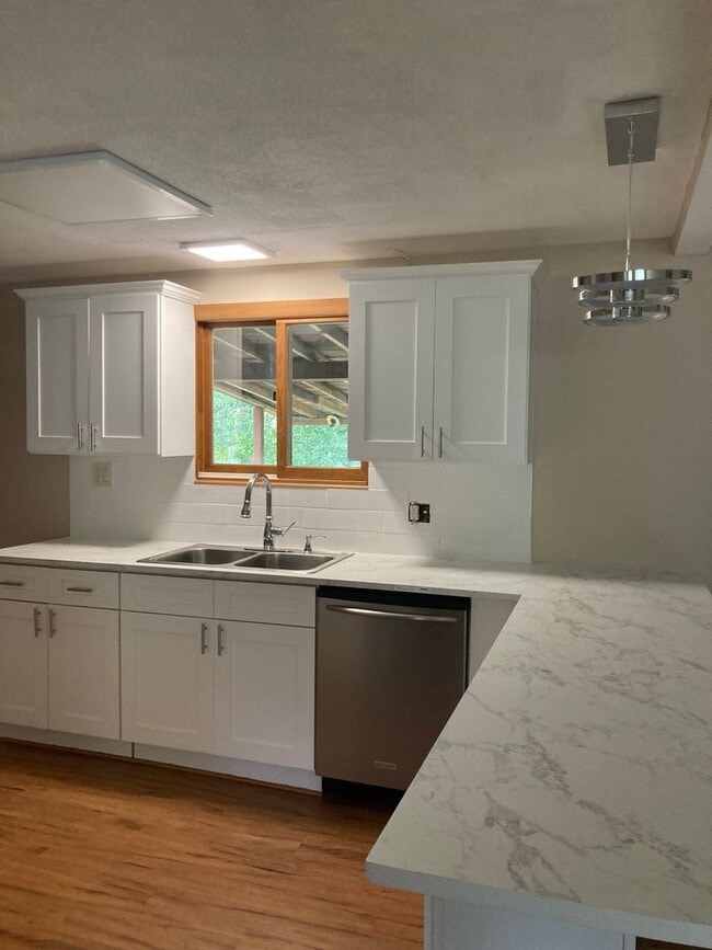 Building Photo - 8525 S Spring Valley Park Dr