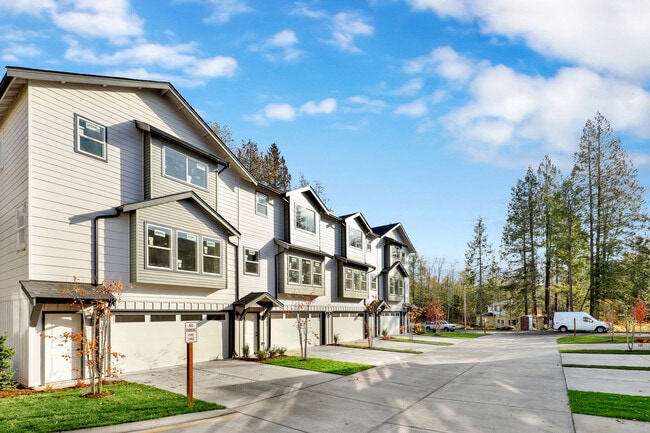 Building Photo - The Ridge Townhomes