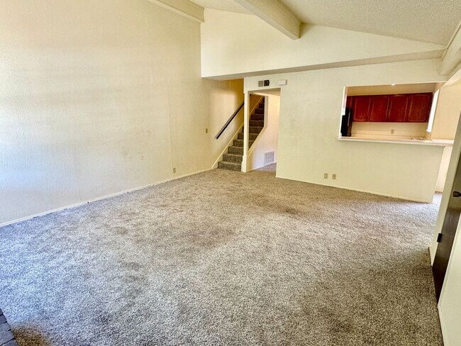 Foto del edificio - 10913 E 16th St