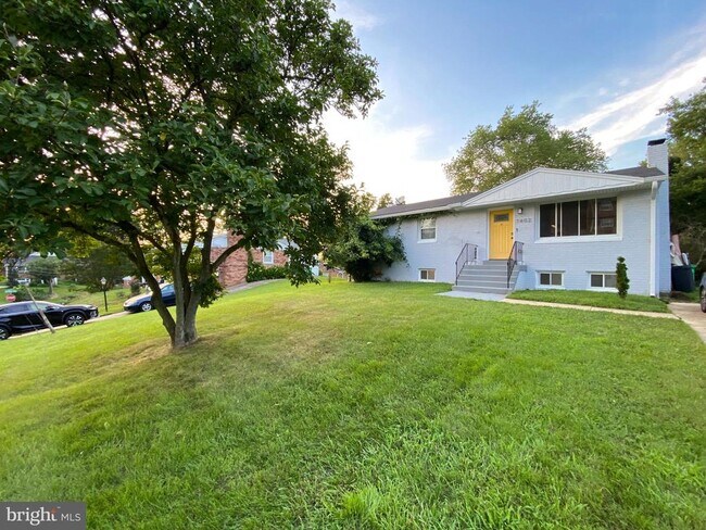 Foto del edificio - 7402 Lenham Dr