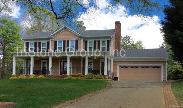 Foto principal - 8309 Dunstaff Rd