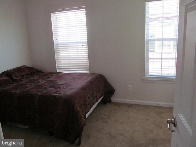 Building Photo - 14116 Cannondale Way