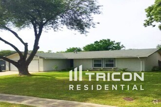 Building Photo - 9415 Stones River Dr