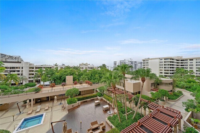 Building Photo - 251 Crandon Blvd