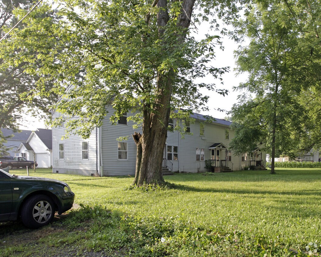 Building Photo - 9544 Cloverleaf Rd