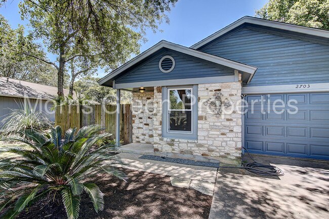 Building Photo - 2703 Holly Springs Ct