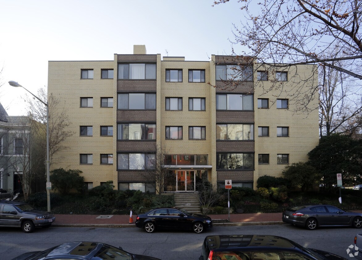 Foto del edificio - 305 C St NE