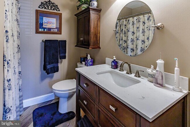 Foto del edificio - 3408B Neils Ct