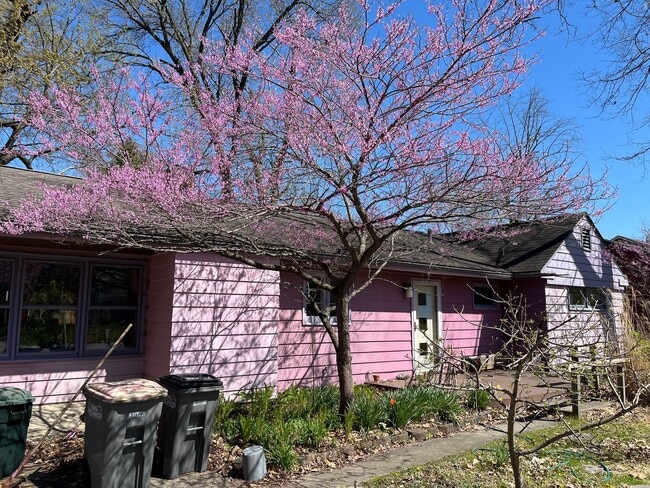 Photo - CLOSE TO PURDUE...2 Bedroom 1 1/2 Bath House