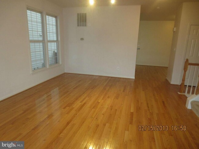 Foto del edificio - 6540 Creek Run Dr