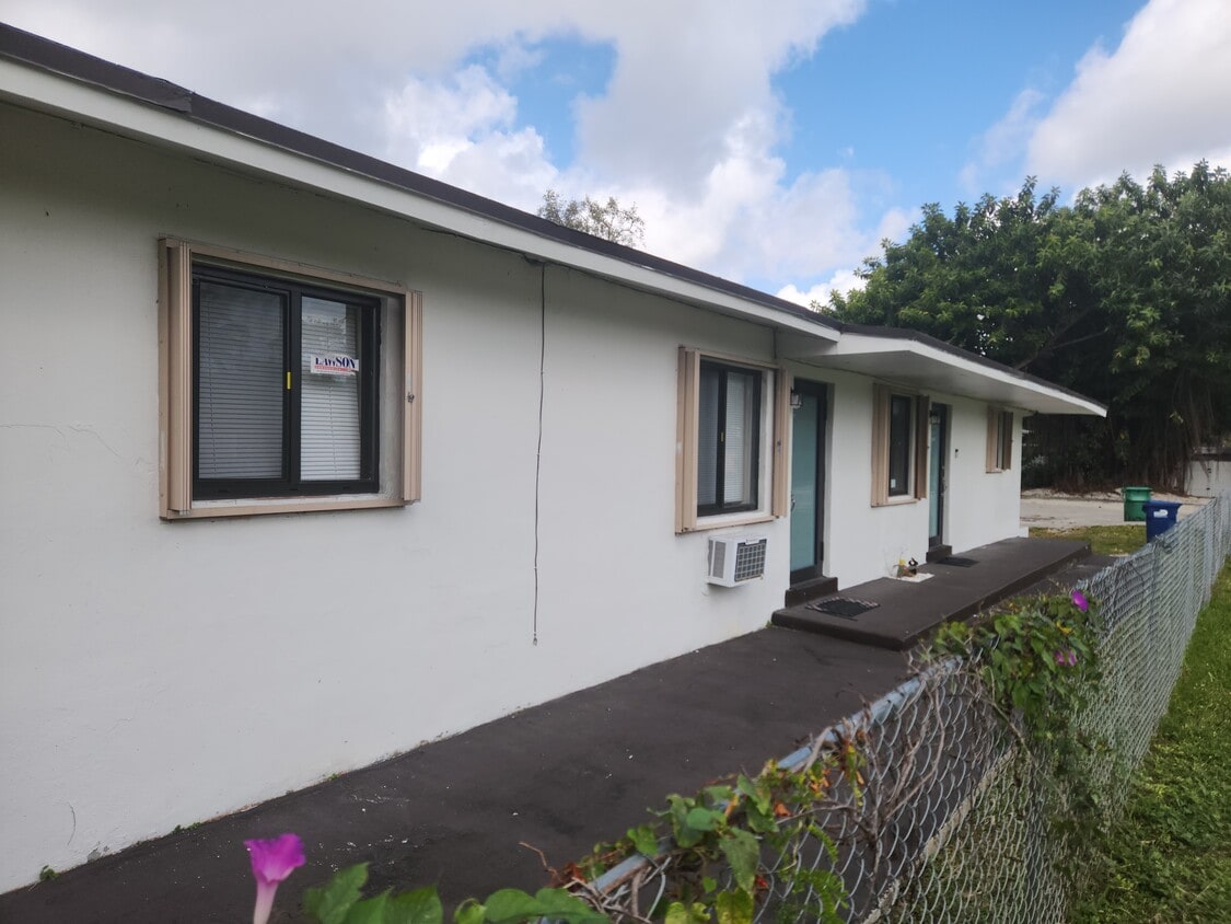 Photo - 838 NW 98th St (Miami, FL)
