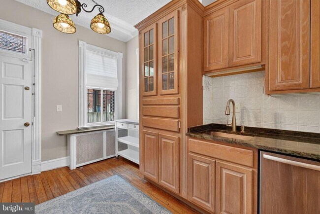 Foto del edificio - 318 3rd St SE
