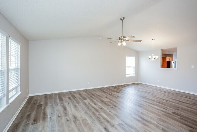 Foto del edificio - 925 Springside Ct