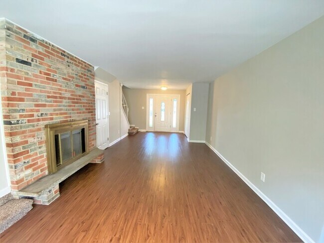 Building Photo - Beautiful Single Family Home