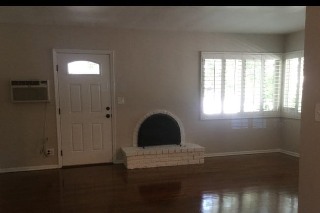 Foto del edificio - 1620 W Alameda Ave