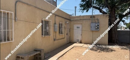 Building Photo - 1622 Coal Ave SE