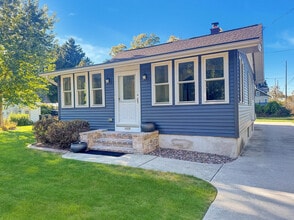 Building Photo - 4408 Shorehaven Ln