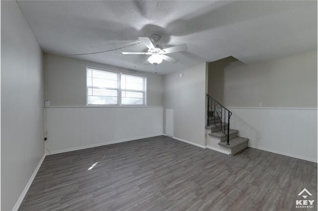 Foto del edificio - 717 N Dougherty Ave
