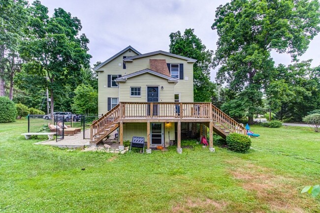 Building Photo - 271 Cordaville Rd