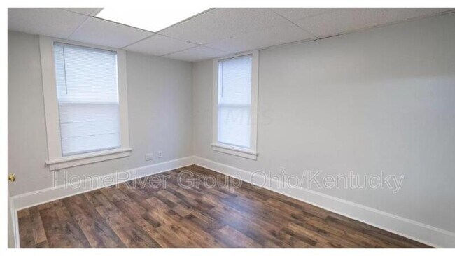 Foto del edificio - 219 E Burgess St