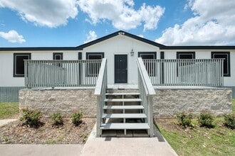 Building Photo - 132 Co Rd 247