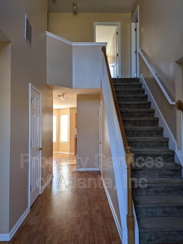Foto principal - 1815 Rest Haven Ln