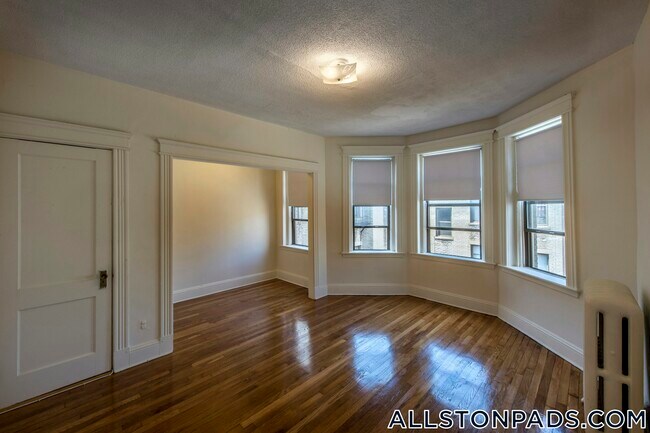 Foto del edificio - 1152 Commonwealth Ave