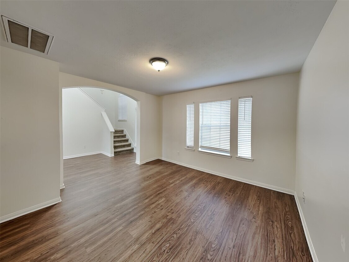 Building Photo - 16807 Pheasant Creek Ct