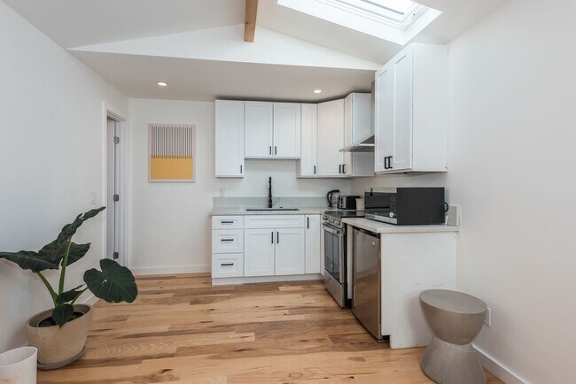 Foto del edificio - 208 S Voluntario St