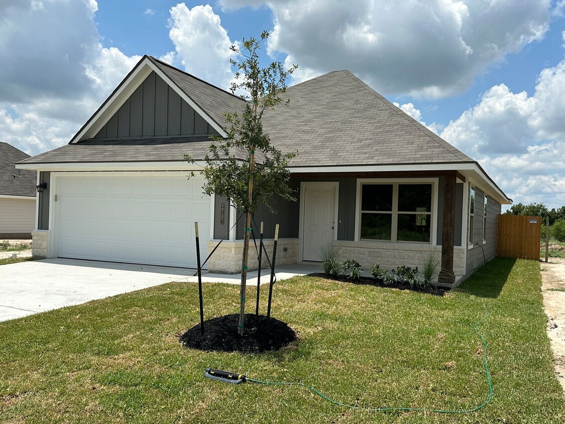 Bryan - 3 bedroom / 2 bath home in Bonham Trace neighborhood in North Bryan, - Bryan - 3 bedroom / 2 bath home in Bonham Trace neighborhood in North Bryan,